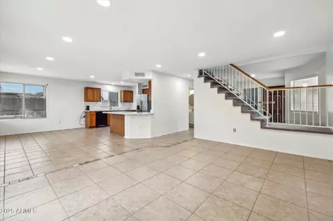 2472 W Hawks Eye Ave, Apache Junction, AZ 85120 photo 5