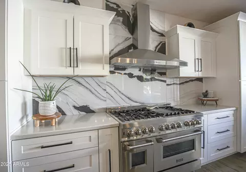 Kitchen - 6014 W Bent Tree Dr, Phoenix, AZ 85083 photo 5 of 11