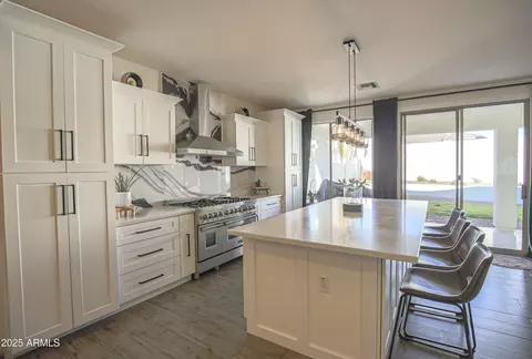 Kitchen - 6014 W Bent Tree Dr, Phoenix, AZ 85083 photo 4 of 11