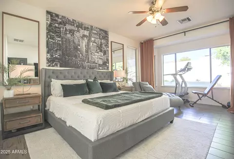 Bedroom - 6014 W Bent Tree Dr, Phoenix, AZ 85083 photo 5 of 8