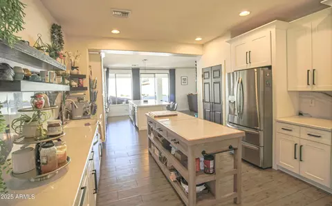 Kitchen - 6014 W Bent Tree Dr, Phoenix, AZ 85083 photo 11 of 11