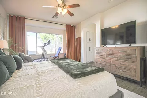 Bedroom - 6014 W Bent Tree Dr, Phoenix, AZ 85083 photo 6 of 8