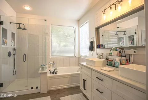 Bath - 6014 W Bent Tree Dr, Phoenix, AZ 85083 photo 4 of 4