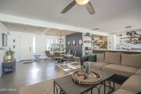 6014 W Bent Tree Dr, Phoenix, AZ 85083