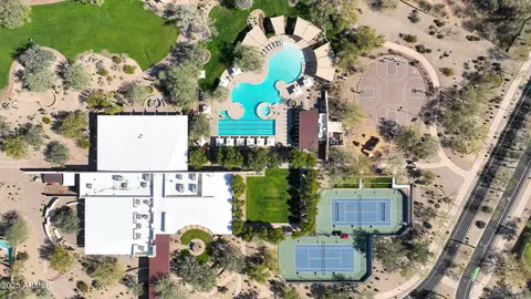 View/Area - 3935 E Rough Rider Rd #1055, Phoenix, AZ 85050 photo 2 of 7