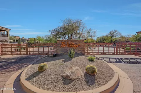 View/Area - 3935 E Rough Rider Rd #1055, Phoenix, AZ 85050 photo 1 of 7