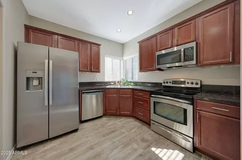 Kitchen - 3935 E Rough Rider Rd #1055, Phoenix, AZ 85050 photo 2 of 2