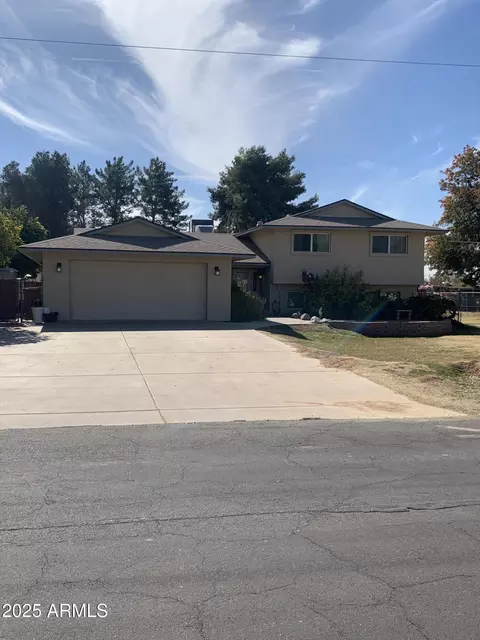 4327 W Waltann Ln, Glendale, AZ 85306