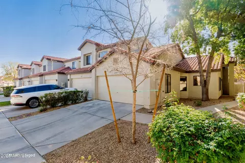 1157 W Edgewater Dr, Gilbert, AZ 85233