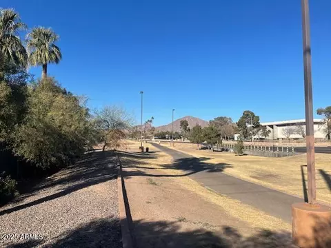 4741 E Oak St E, Phoenix, AZ 85008 photo 2