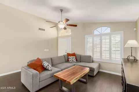 635 W Douglas Ave, Gilbert, AZ 85233 photo 5
