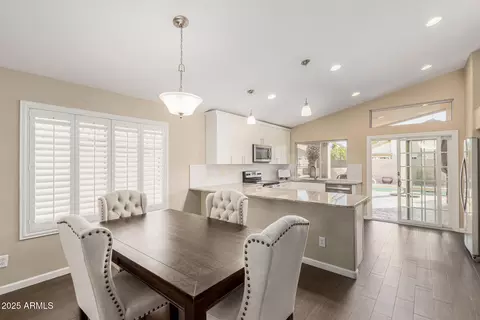 635 W Douglas Ave, Gilbert, AZ 85233 photo 7