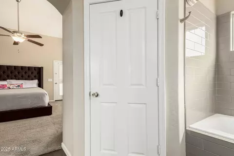 635 W Douglas Ave, Gilbert, AZ 85233 photo 14