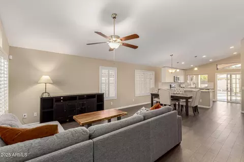635 W Douglas Ave, Gilbert, AZ 85233 photo 6