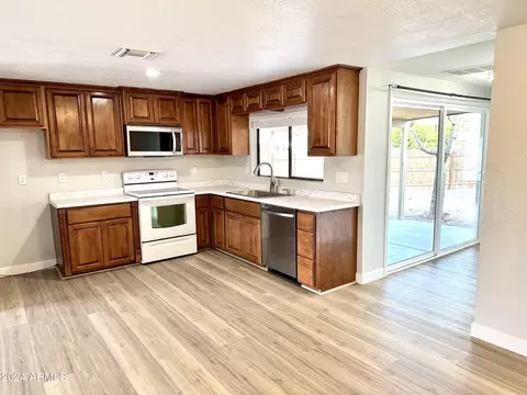 1109 Emerald Ave, Mesa, AZ 85204 photo 3