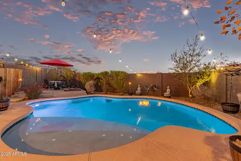 3767 W Desert Creek Ln, Phoenix, AZ 85086