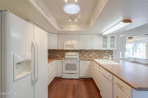Kitchen - 4506 E Arapahoe St, Phoenix, AZ 85044 photo 1 of 3