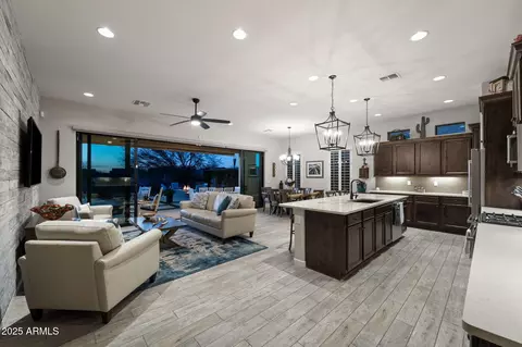 2046 N Red Clf, Mesa, AZ 85207 photo 4