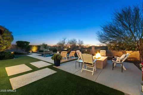 2046 N Red Clf, Mesa, AZ 85207