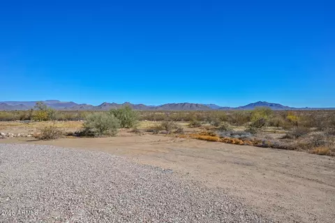 Exterior - 1510 E Red Range Way, Phoenix, AZ 85085 photo 5 of 7