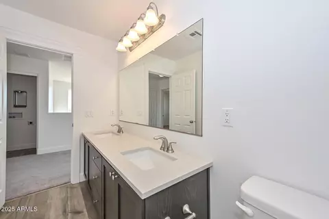 Bath - 1510 E Red Range Way, Phoenix, AZ 85085 photo 6 of 9