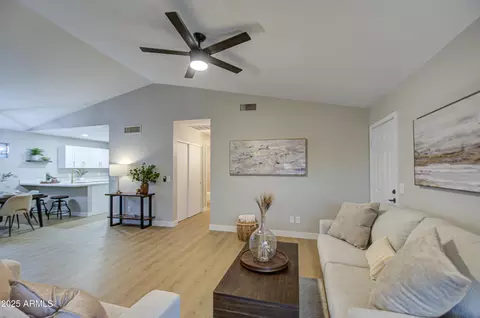 18359 N 88th Ave, Peoria, AZ 85382