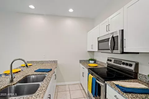2820 E Tracy Ln #1, Phoenix, AZ 85032 photo 3