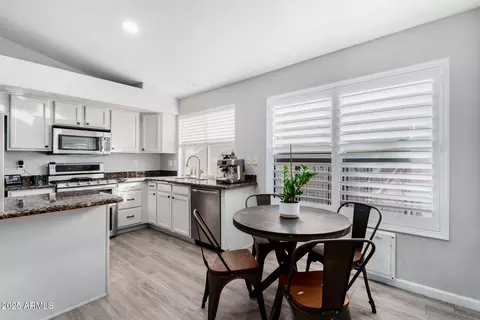 Kitchen - 4411 E Lone Cactus Dr, Phoenix, AZ 85050 photo 2 of 4