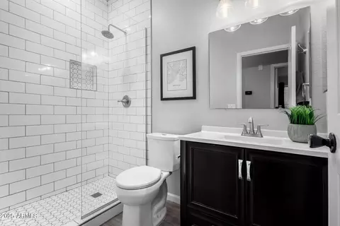 Bath - 4411 E Lone Cactus Dr, Phoenix, AZ 85050 photo 1 of 1