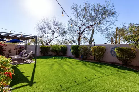 Exterior - 4411 E Lone Cactus Dr, Phoenix, AZ 85050 photo 6 of 6