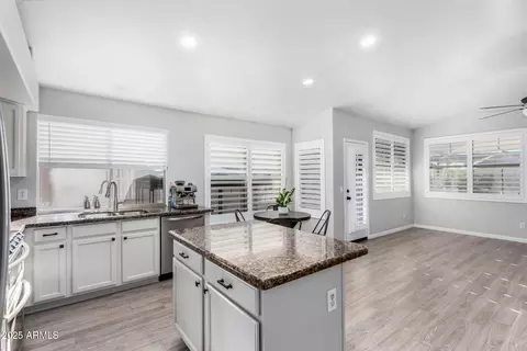 Kitchen - 4411 E Lone Cactus Dr, Phoenix, AZ 85050 photo 1 of 4