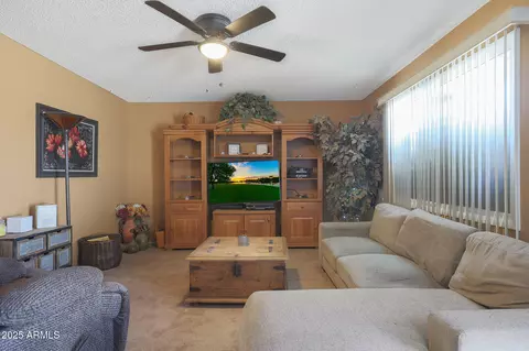Living - 14637 N 36th Dr, Phoenix, AZ 85053 photo 2 of 2