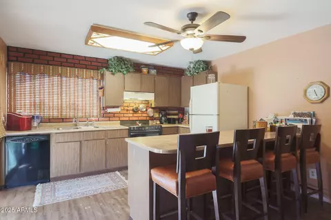 Kitchen - 14637 N 36th Dr, Phoenix, AZ 85053 photo 1 of 4