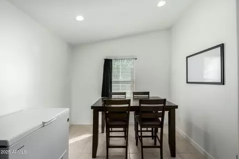 Dining - 7316 S 22nd Ln, Phoenix, AZ 85041 photo 1 of 1