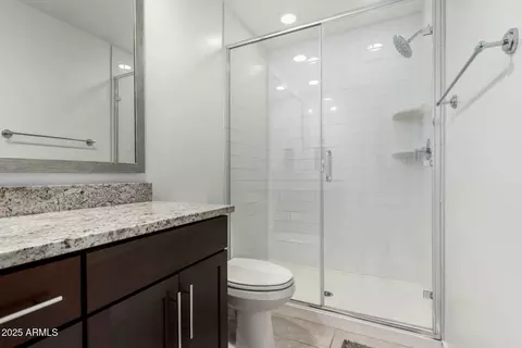 Bath - 7316 S 22nd Ln, Phoenix, AZ 85041 photo 2 of 3