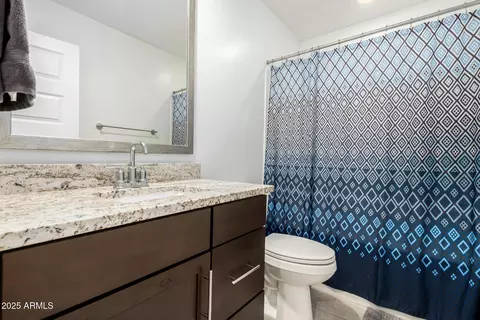 Bath - 7316 S 22nd Ln, Phoenix, AZ 85041 photo 3 of 3