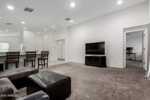 Living - 7316 S 22nd Ln, Phoenix, AZ 85041 photo 2 of 2