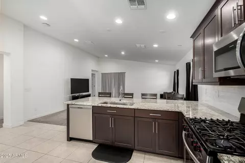 Kitchen - 7316 S 22nd Ln, Phoenix, AZ 85041 photo 2 of 2
