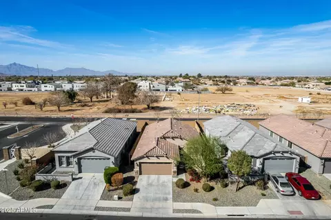 View/Area - 7316 S 22nd Ln, Phoenix, AZ 85041 photo 2 of 4