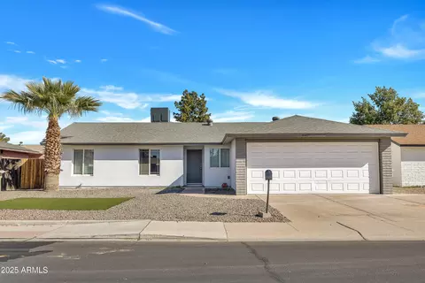 10013 N 56th Dr, Glendale, AZ 85302