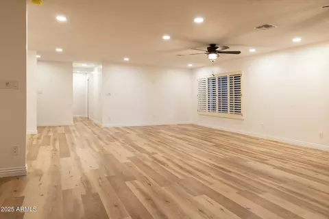 Living - 15021 N 7th Dr, Phoenix, AZ 85023 photo 2 of 2