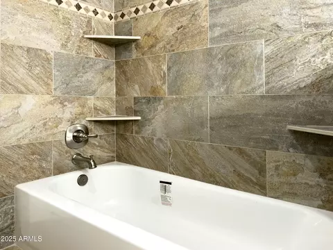 Bath - 15021 N 7th Dr, Phoenix, AZ 85023 photo 2 of 3