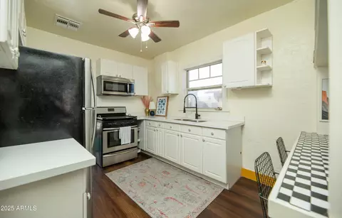 Kitchen - 1305 E Brill St, Phoenix, AZ 85006 photo 1 of 2