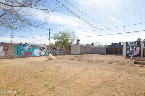 Exterior - 1305 E Brill St, Phoenix, AZ 85006 photo 4 of 6