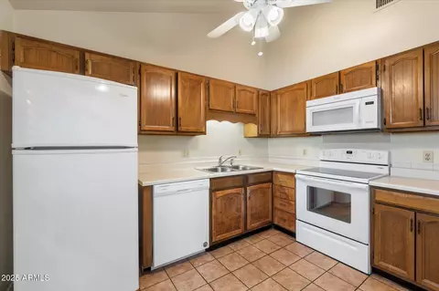 1221 E Palacio Dr, Phoenix, AZ 85014 photo 9