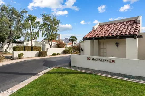 1221 E Palacio Dr, Phoenix, AZ 85014 photo 2