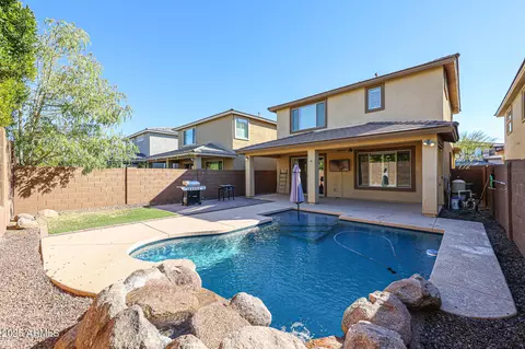 Exterior - 3548 E Tina Dr, Phoenix, AZ 85050 photo 3 of 5