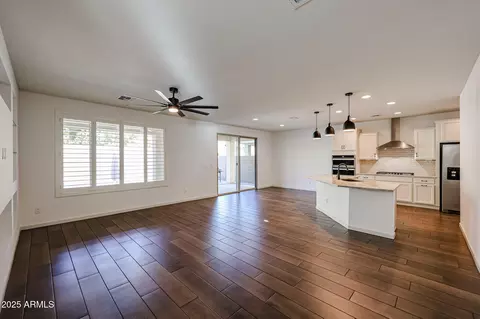 Living - 3548 E Tina Dr, Phoenix, AZ 85050 photo 1 of 4
