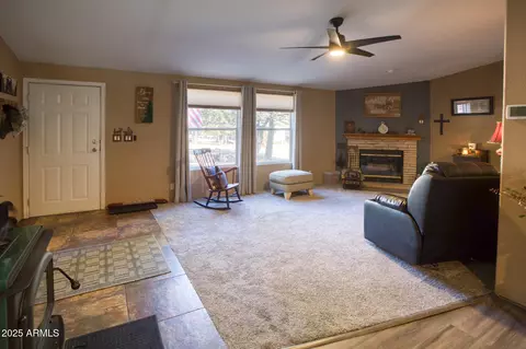 1981 Rustling Pine Dr, Overgaard, AZ 85933 photo 8