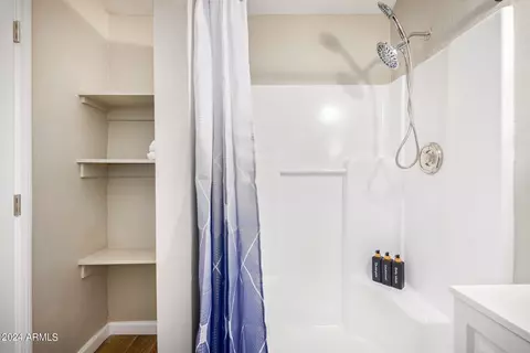Bath - 1708 E Verde Ln, Phoenix, AZ 85016 photo 5 of 7